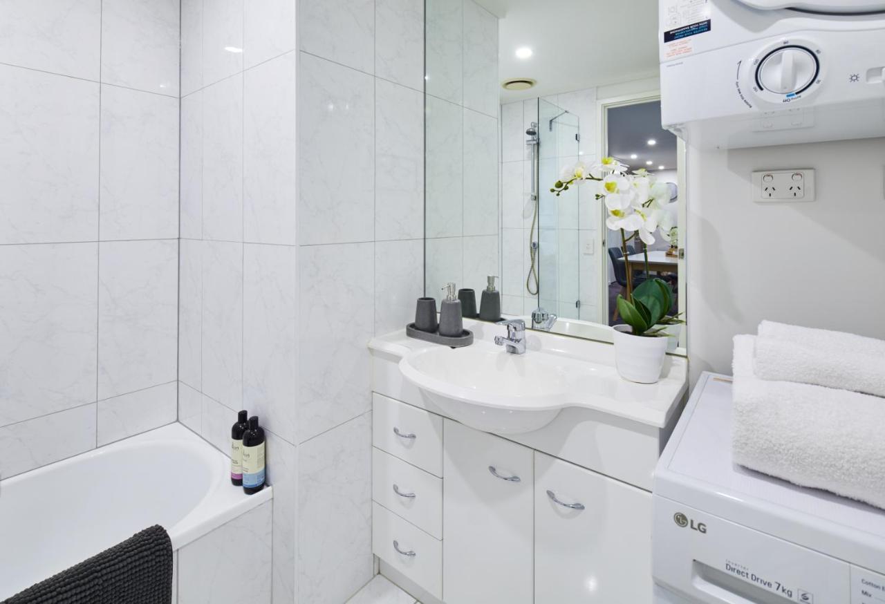 Apartment 2 Bdrm 2 Bthrm With Parking In Cbd