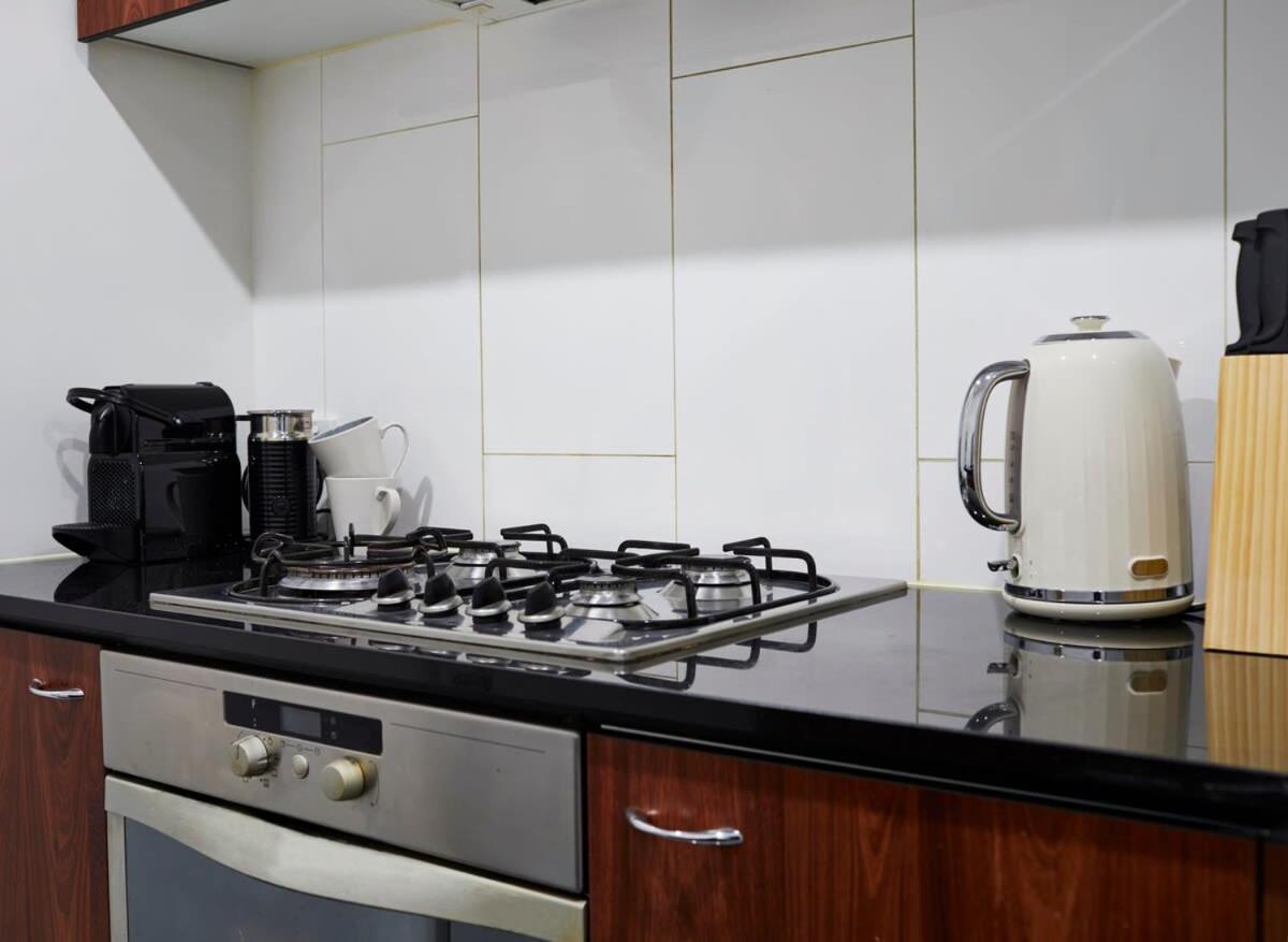 2 Bdrm 2 Bthrm With Parking In Cbd