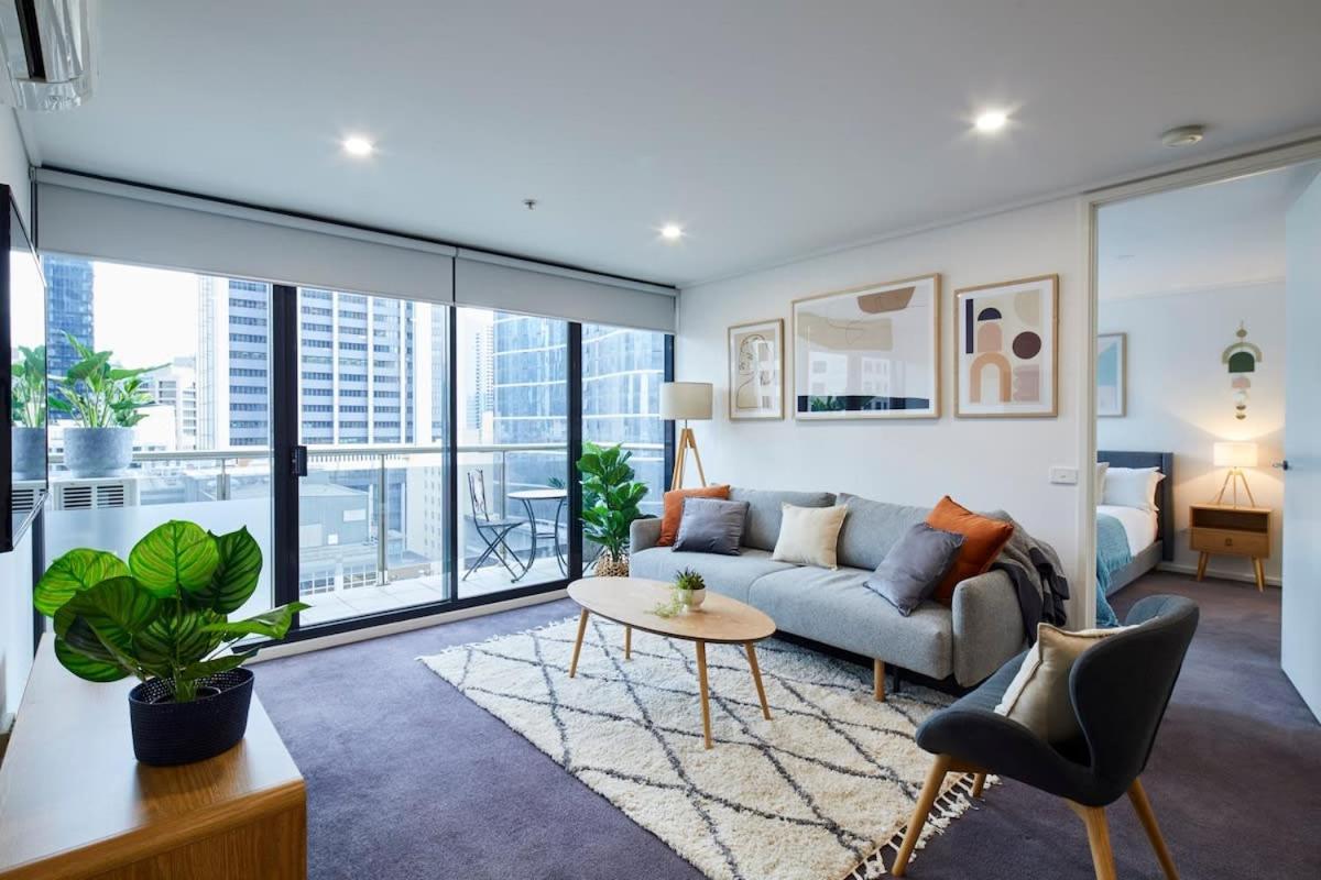 2 Bdrm 2 Bthrm With Parking In Cbd * Melbourne